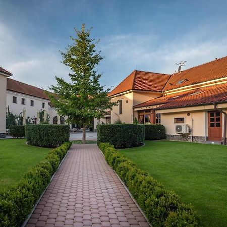Chateau Krakovany Zewnętrze zdjęcie