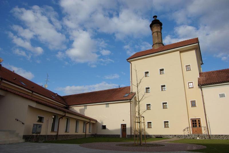 Chateau Krakovany Zewnętrze zdjęcie