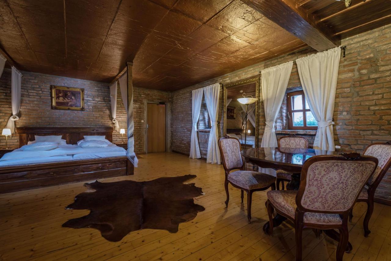 Chateau Krakovany Zewnętrze zdjęcie